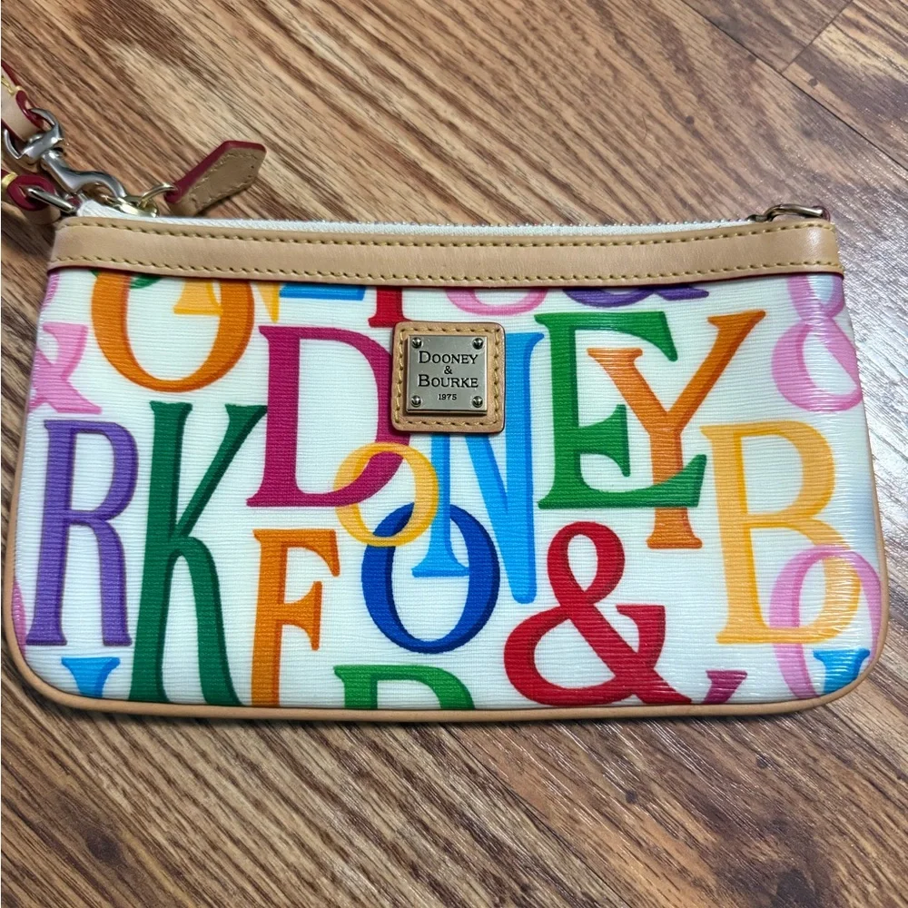 DOONEY & BOURKE RETRO GRAFICA LARGE SLIM WRISTLET - Picture 2 of 14